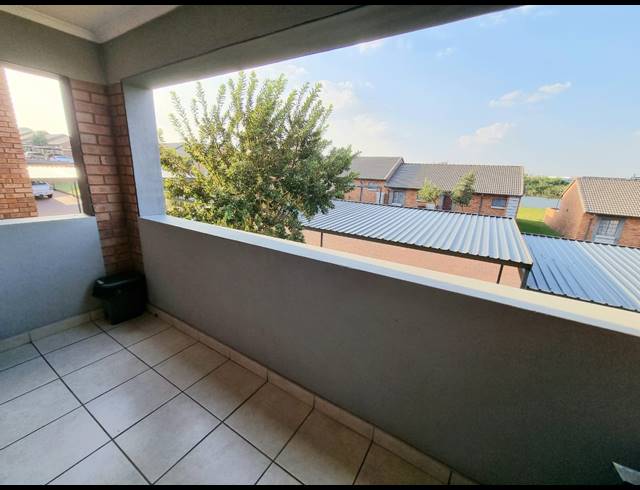 2 BEDROOM APARTMENT FOR SALE IN NOORDWYK